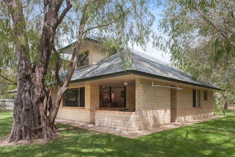 Siesta Park Holiday Resort - WA Accommodation 2