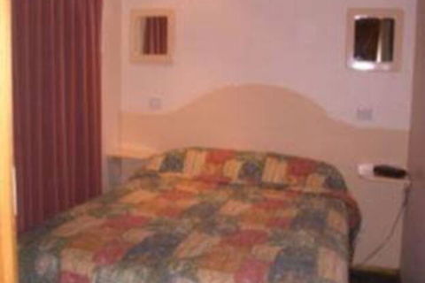 Glasgow Lodge - Whitsundays Tourism 0