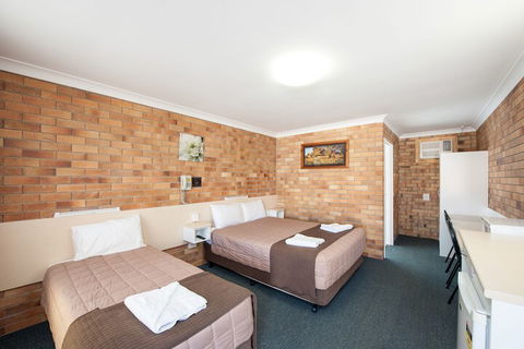 Buckaroo Motor Inn - Cruises Travel 5