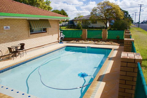 Buckaroo Motor Inn - Cruises Travel 3