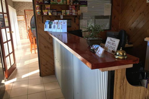 Idlewilde Town & Country Motor Inn - Victoria Tourism 5