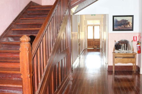 Priory Resort Hotel - Whitsundays Tourism 7