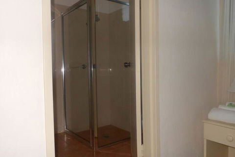 Bogong Moth Motel - Tweed Heads Accommodation 4