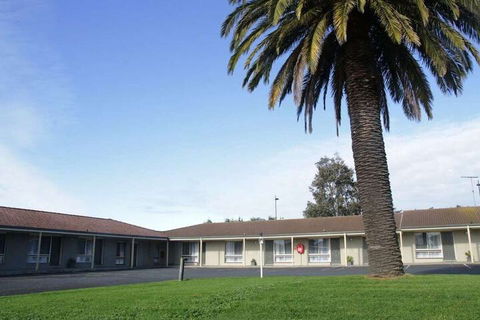 Golden Palms Motel - Yamba Accommodation 6