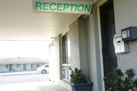 Golden Palms Motel - Yamba Accommodation 0