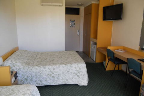 Cottonwood Motor Inn - Accommodation ACT 4