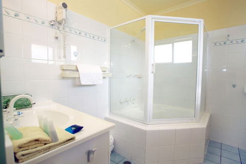 Nautilus Apartments Merimbula - Hervey Bay Accommodation 6