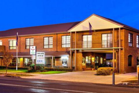Holbrook Town Centre Motor Inn - Lightning Ridge Tourism 0
