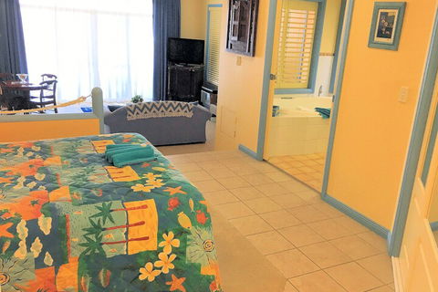 Al Mare Beachfront Retreat - Yamba Accommodation 3