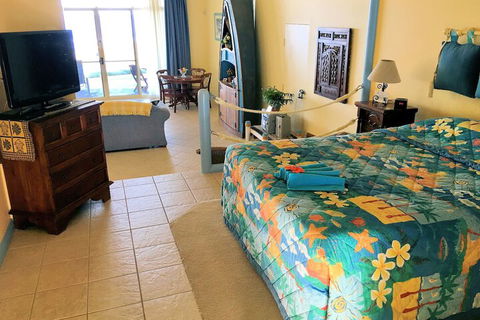 Al Mare Beachfront Retreat - Yamba Accommodation 4