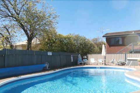 Harbour Lights Holiday Units - Victoria Tourism 0