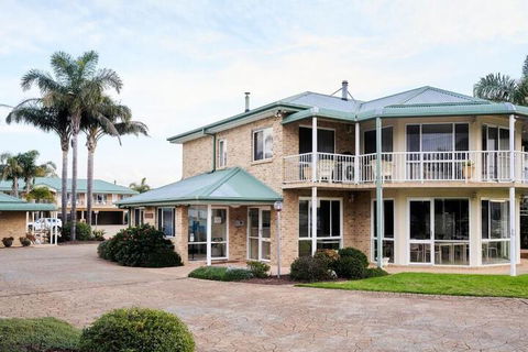 Harbourview House - Phillip Island Accommodation 2