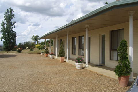 Golden Chain Garden Motor Inn - Holiday Melbourne 1