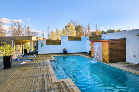 Motel On Alpine - Accommodation Redcliffe 2