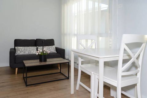 Motel On Alpine - Accommodation Redcliffe 6