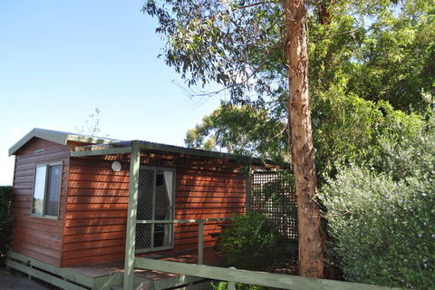 Amaze N Things Holiday Park & Motel - Lightning Ridge Tourism 1