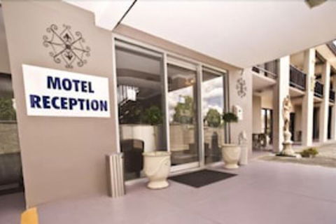 Bella Vista Motel - Cruises Travel 1