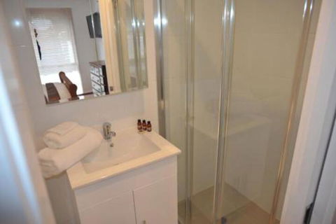 The Pommy Tree - Yamba Accommodation 6
