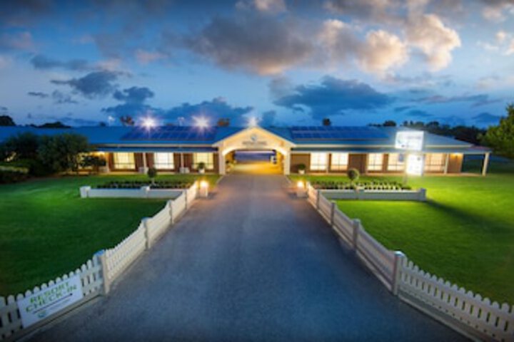 Howlong NSW Stayed