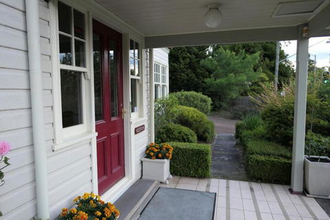 Norwood Mountain Lodge - Victoria Tourism 3