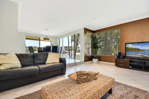 Pandanus Waterhouse - Holiday Melbourne 0