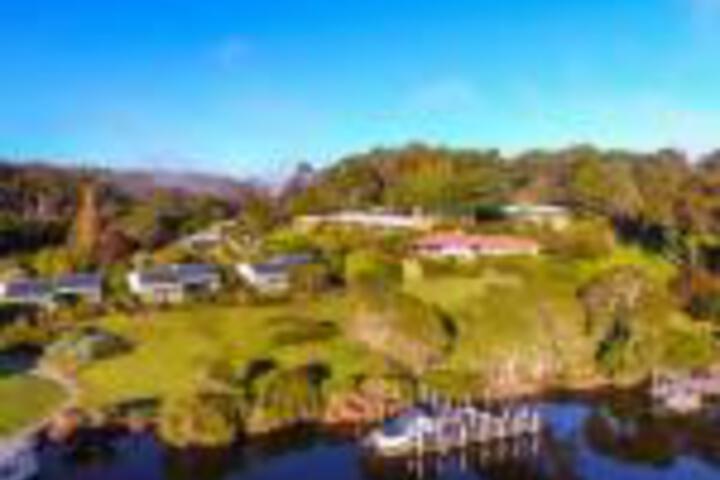 Gipsy Point VIC Accommodation Newcastle