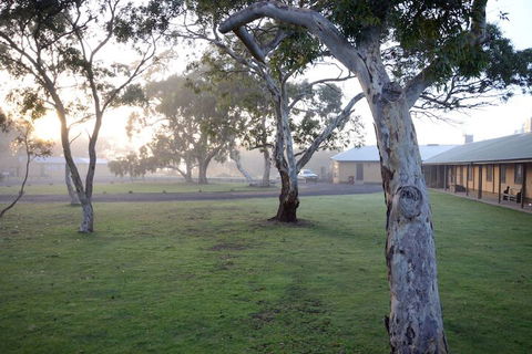 Little Desert Nature Lodge - Victoria Tourism 1