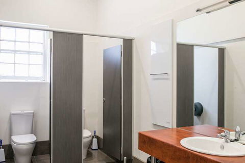 The Cally Hotel - Sunshine Coast Guide 2