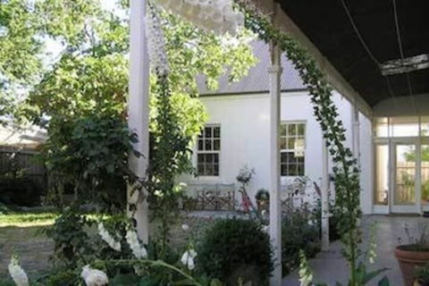 Camellia Cottage Bed & Breakfast - Holiday Melbourne 5