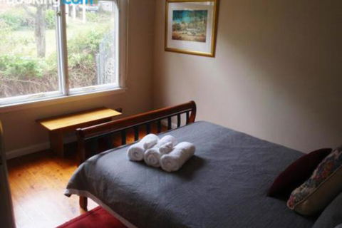 3 Sisters Blue Mountains Cottage - WA Accommodation 7