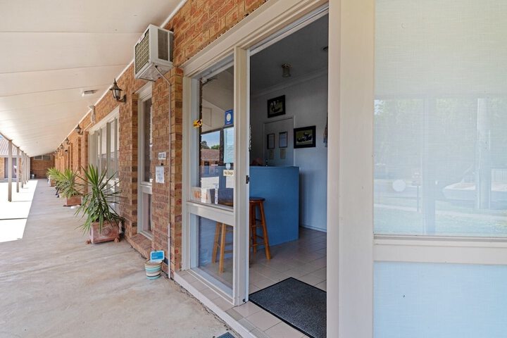 Sugarloaf Motel - thumb 1