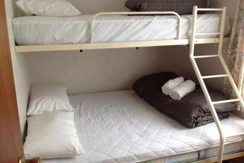 McLean Beach Holiday Park - Lightning Ridge Tourism 2