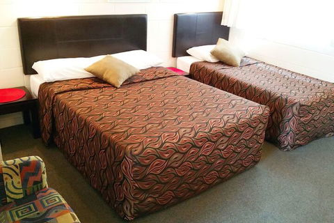A & A Lodge Motel Emerald - Sunshine Coast Guide 7