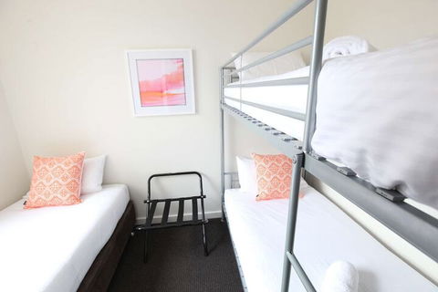 Bay Motel Safety Beach - Accommodation Airlie Beach 2