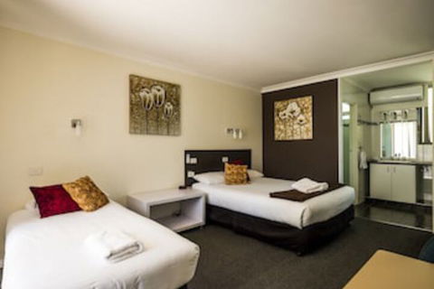 Plainsman Motel - Hervey Bay Accommodation 0
