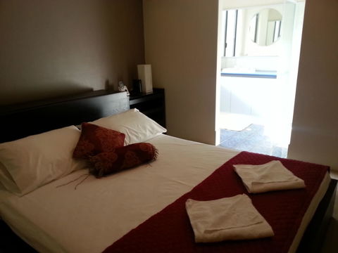 The Retreat - Accommodation Australia 5