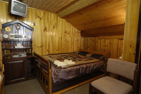 Karelia Alpine Lodge - Accommodation Yamba 5