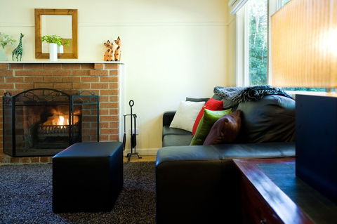 Apple Tree Cottage - Holiday Melbourne 1