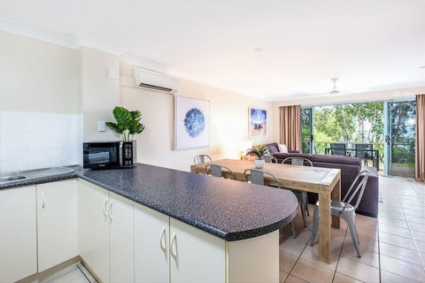 Sunset Waters 6 - Accommodation Noosa 5