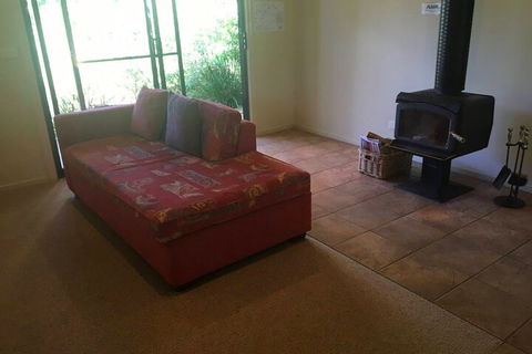 Idyllic Retreat For 4 People In Beautiful Otway Ranges, Recharge & Refresh In Hot Tub - Accommodation Newcastle 3