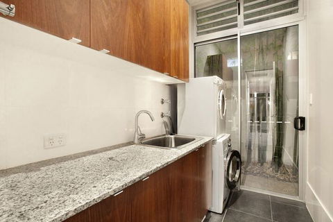 Lambert House - Tourism Listing 6