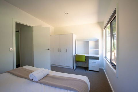 Halls Gap Lakeside Tourist Park - Accommodation Directory 7