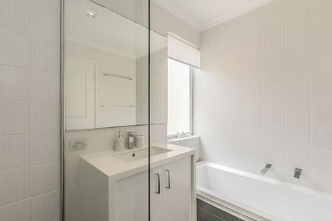 Ocean Keys Cottage - Accommodation in Surfers Paradise 3