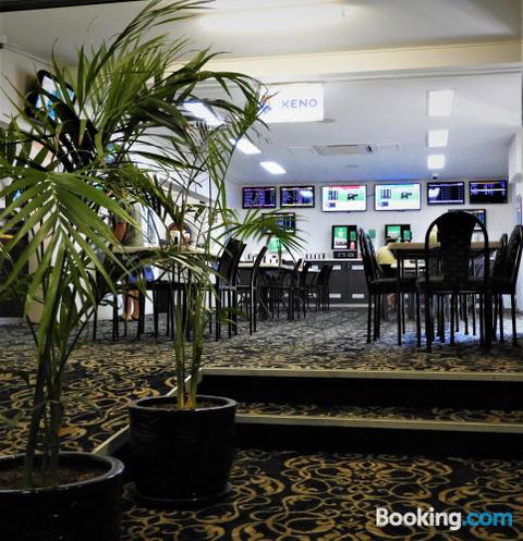 Railway Hotel Bundaberg - Yamba Accommodation 3