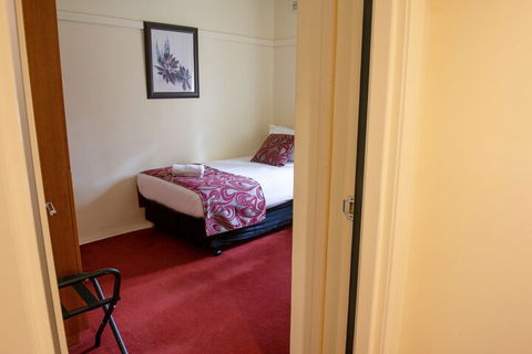 Linaker Nurse's Quarters - Holiday Melbourne 4