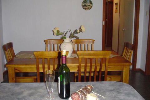 Catania Cottage & Farmhouse - Accommodation Main Beach 5