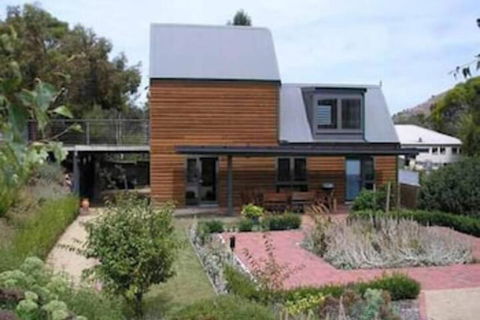 Red Brier Cottage Accommodation - Holiday Melbourne 5