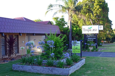 Tropicana Motor Inn - Yamba Accommodation 1