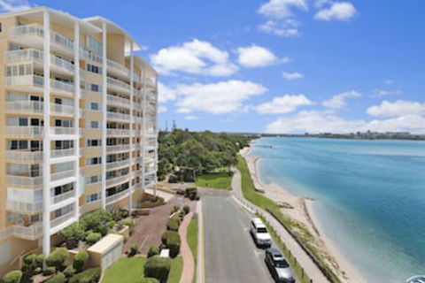 Riviere On Golden Beach - Accommodation Newcastle 0