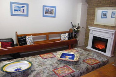 Boomers Guest House Hamilton - Accommodation Directory 0